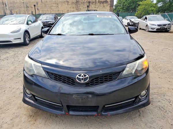 2012 TOYOTA CAMRY