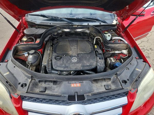 2015 MERCEDES-BENZ GLK GLK350 — Engine bay