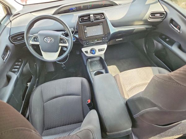 2018 TOYOTA PRIUS