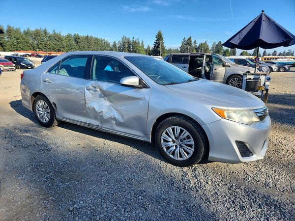 2012 TOYOTA CAMRY
