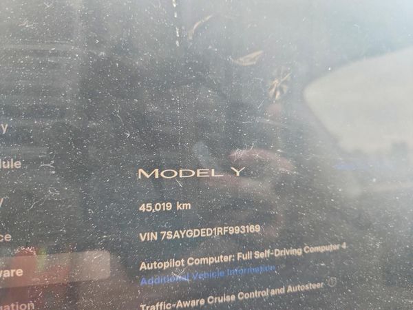 2024 TESLA MODEL Y