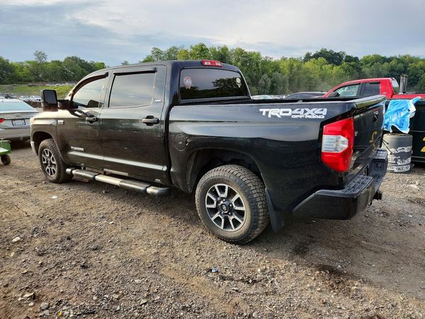 2016 TOYOTA TUNDRA