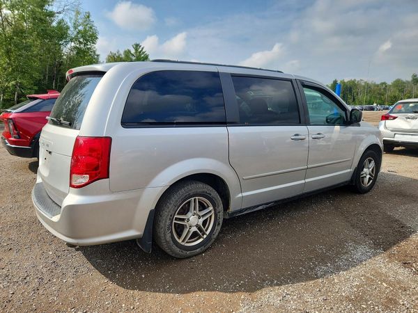 2012 DODGE GRAND CARAVAN SE
