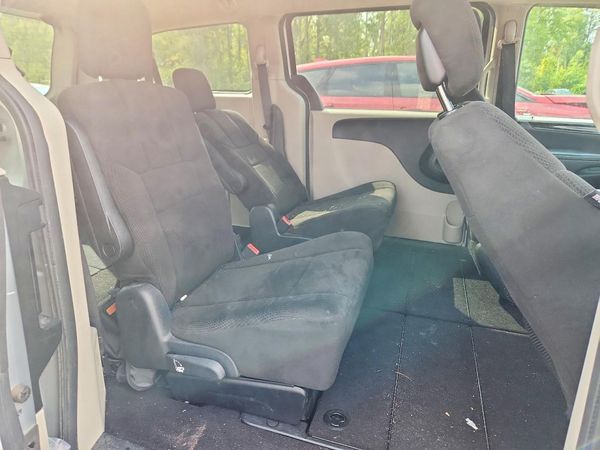 2012 DODGE GRAND CARAVAN SE