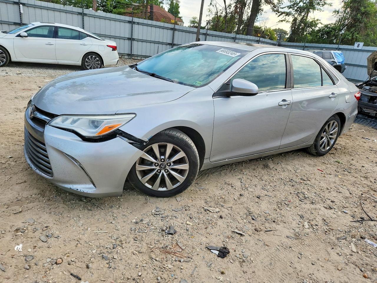 2016 TOYOTA CAMRY