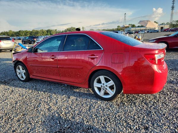 2014 TOYOTA CAMRY