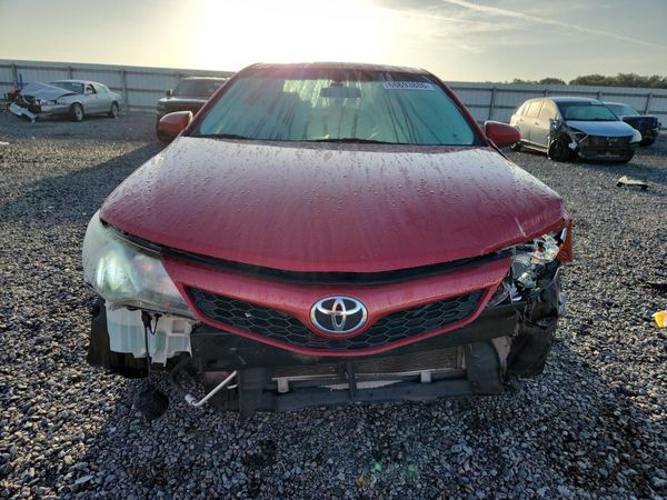 2014 TOYOTA CAMRY