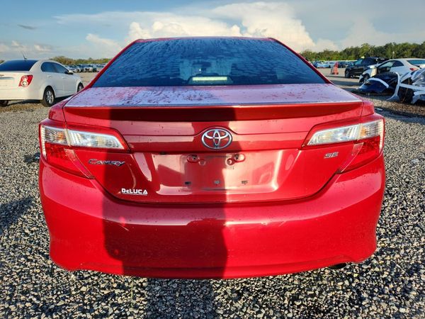 2014 TOYOTA CAMRY