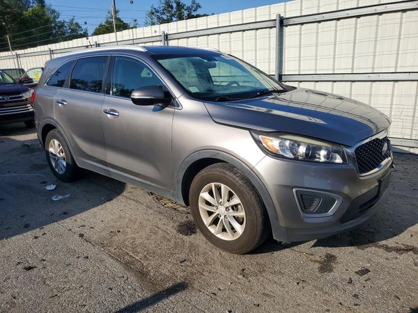 2016 KIA SORENTO L / LX