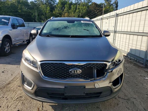2016 KIA SORENTO L / LX