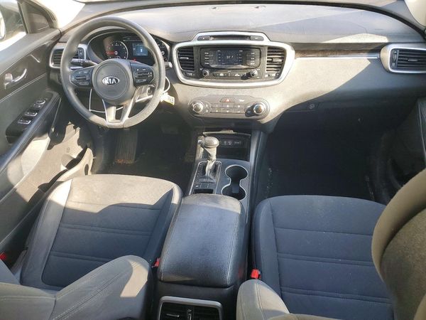 2016 KIA SORENTO L / LX