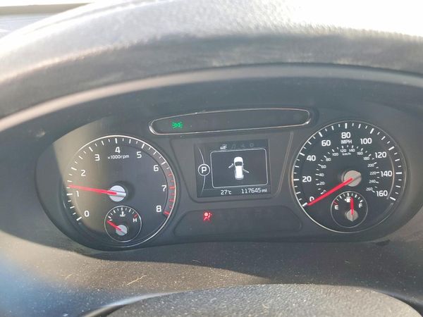 2016 KIA SORENTO L / LX
