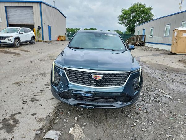 2024 CADILLAC XT4 Premium Luxury