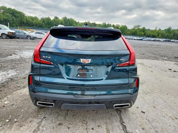 2024 CADILLAC XT4 Premium Luxury