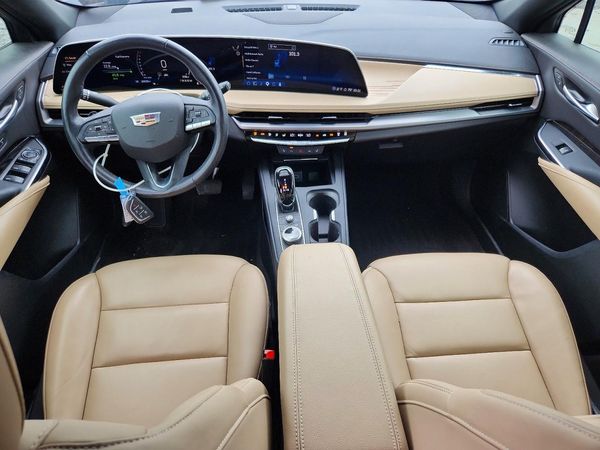 2024 CADILLAC XT4 Premium Luxury