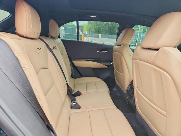2024 CADILLAC XT4 Premium Luxury