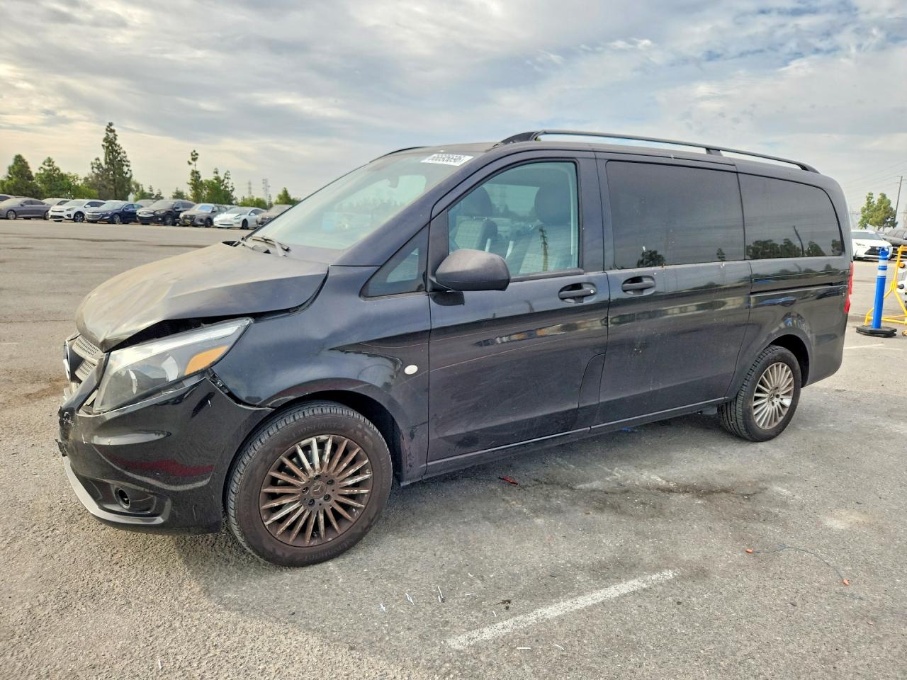 2018 MERCEDES-BENZ METRIS