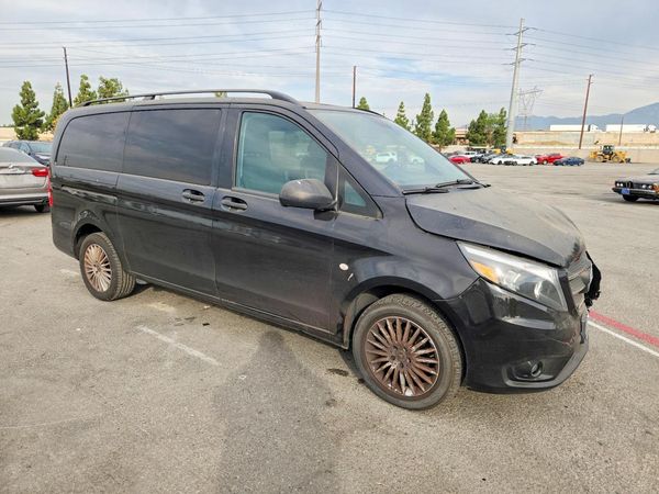 2018 MERCEDES-BENZ METRIS