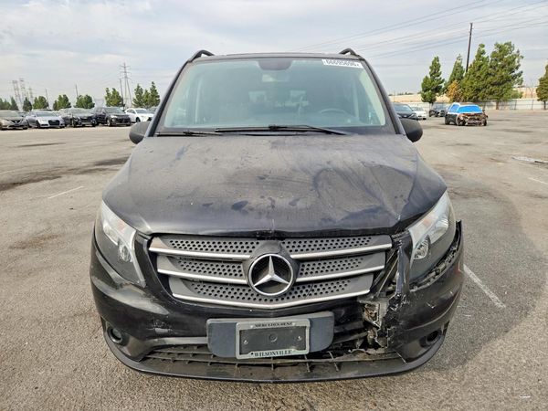 2018 MERCEDES-BENZ METRIS