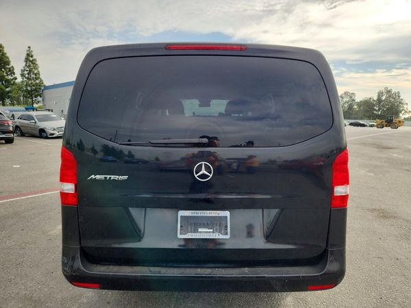 2018 MERCEDES-BENZ METRIS