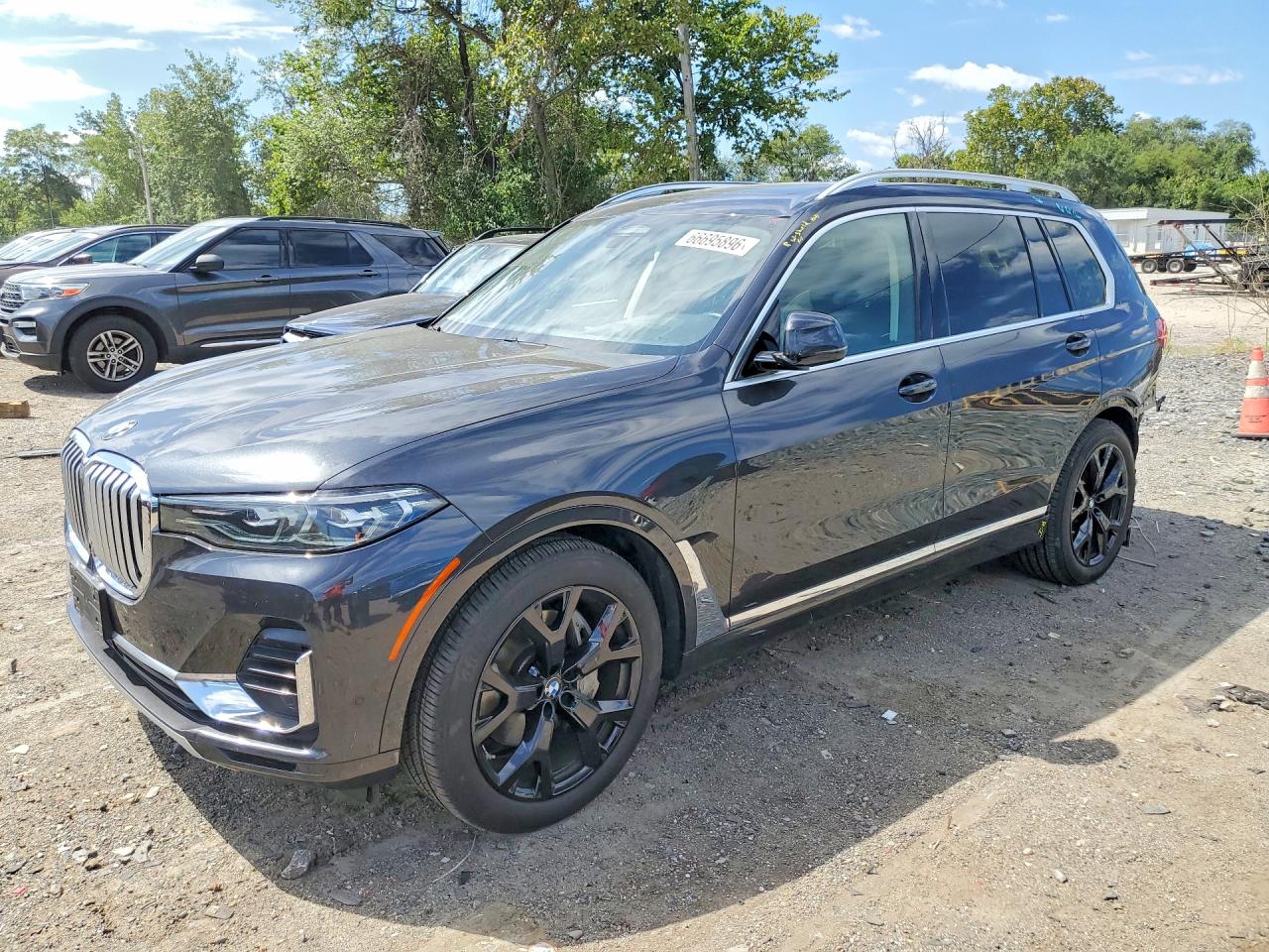 2022 BMW X7