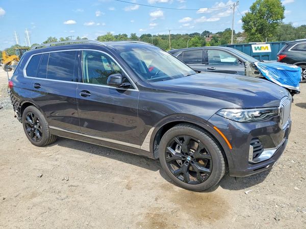 2022 BMW X7