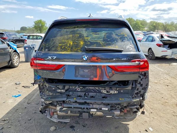 2022 BMW X7