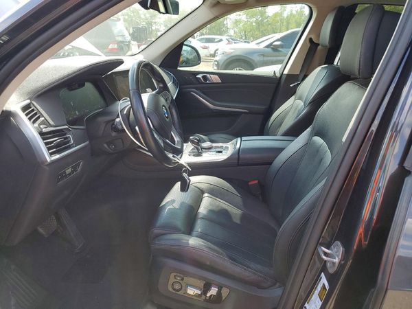 2022 BMW X7