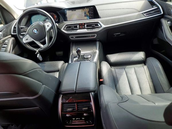 2022 BMW X7