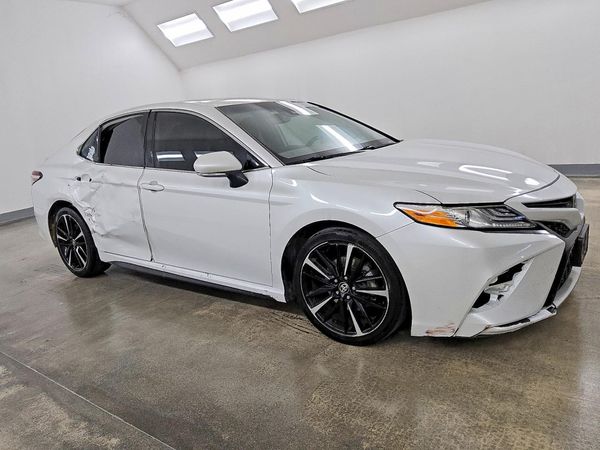 2020 TOYOTA CAMRY XSE — Passenger 3/4