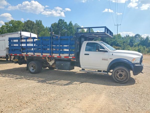 2017 RAM 5500 REG CAB CHASSIS