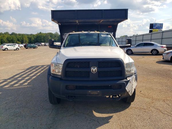 2017 RAM 5500 REG CAB CHASSIS
