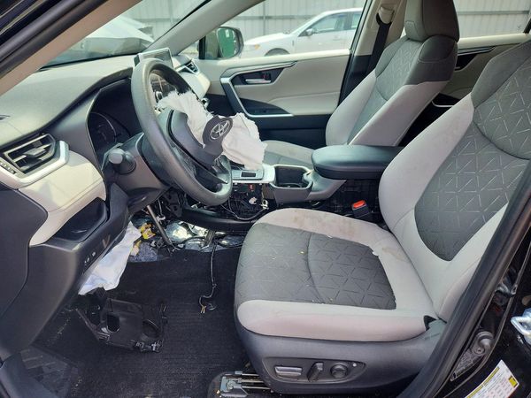 2025 TOYOTA RAV4 — DENT
