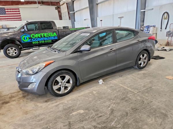 2013 HYUNDAI ELANTRA