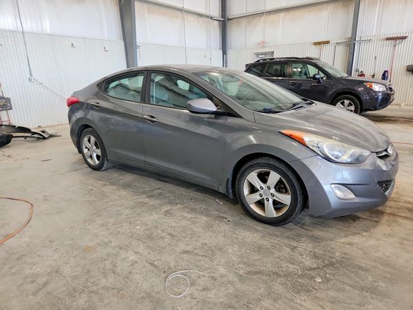 2013 HYUNDAI ELANTRA