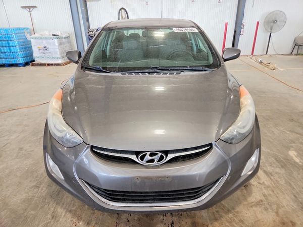 2013 HYUNDAI ELANTRA