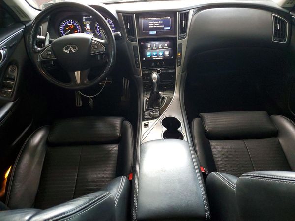 2016 INFINITI Q50