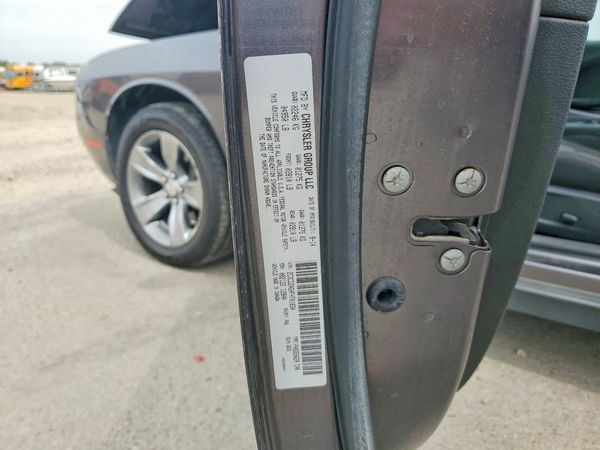 2015 DODGE CHALLENGER SXT