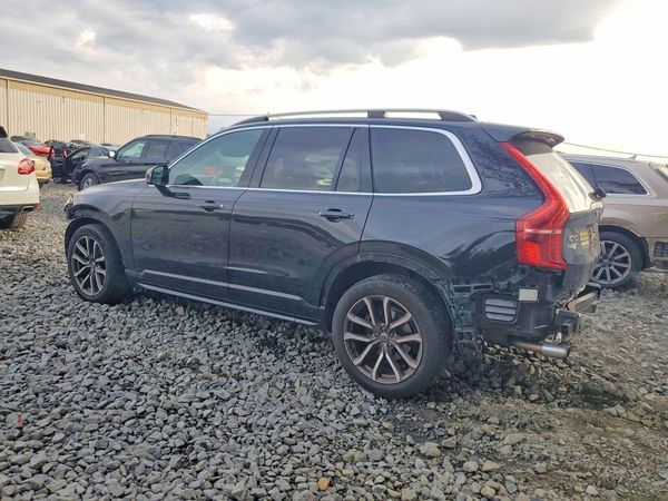 2019 VOLVO XC90 Momentum