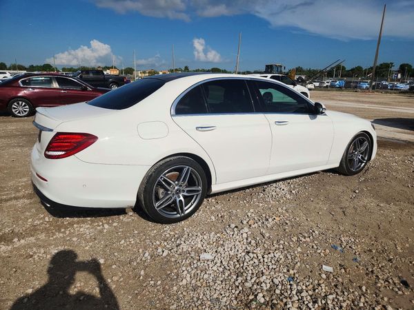 2018 MERCEDES-BENZ E E300