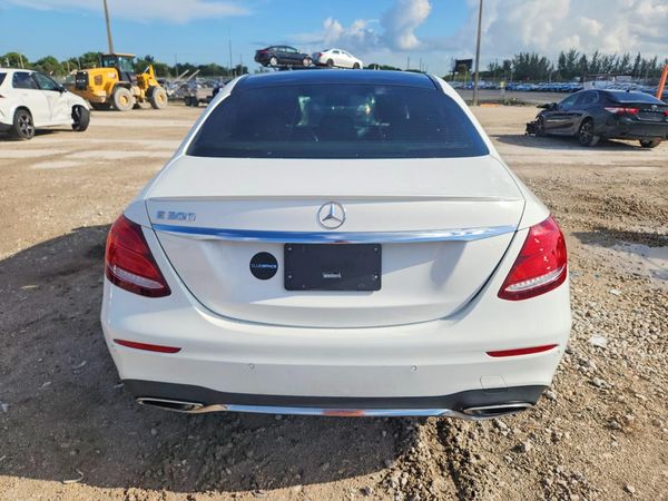 2018 MERCEDES-BENZ E E300