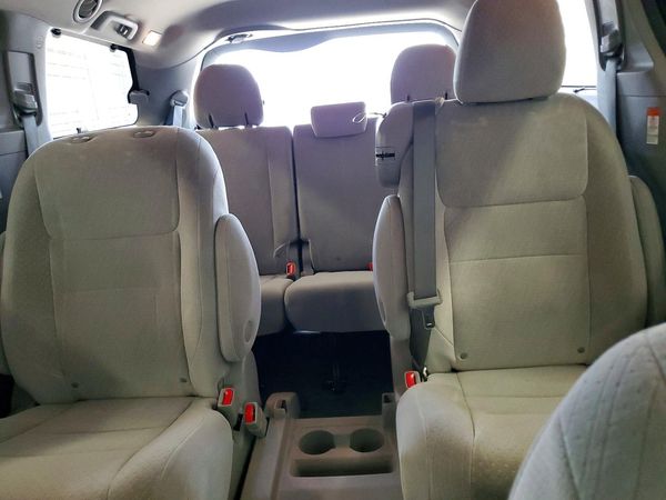 2015 TOYOTA SIENNA