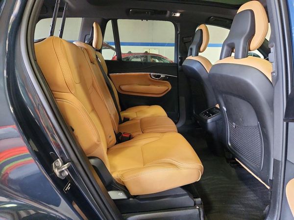 2022 VOLVO XC90 Inscription