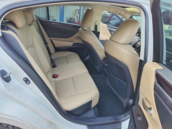 2021 LEXUS ES 350