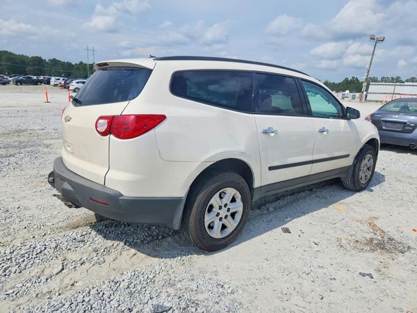 2012 CHEVROLET TRAVERSE LS