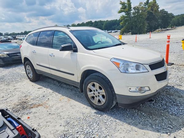 2012 CHEVROLET TRAVERSE LS