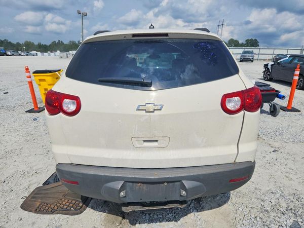 2012 CHEVROLET TRAVERSE LS
