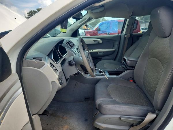 2012 CHEVROLET TRAVERSE LS