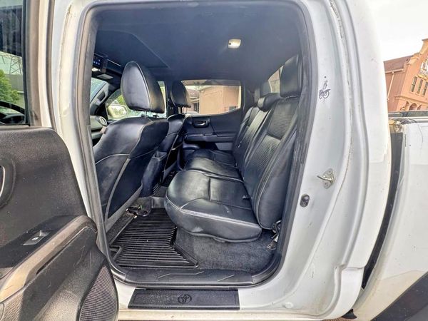 2019 TOYOTA TACOMA SR5