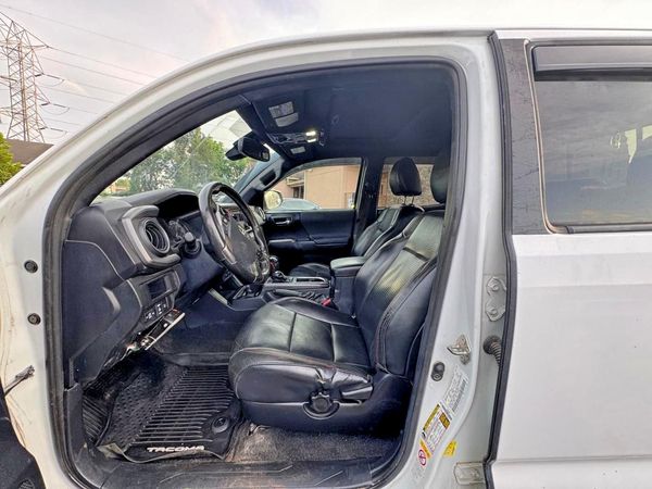 2019 TOYOTA TACOMA SR5